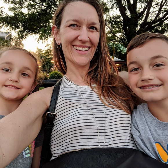 Meet your Posher, Kelly - Picture 2 of 5